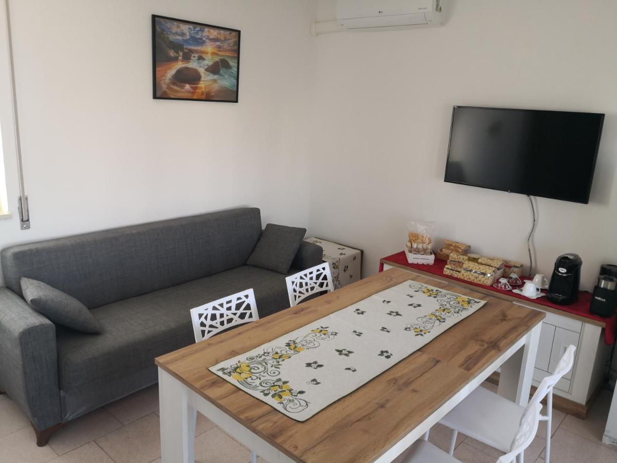 At Home On The Coast Torre Santa Sabina Extérieur photo